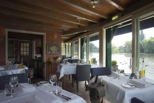 Hotel Restaurant 'T Jagershuis آوديركيرك آن دي آمستيل المطعم الصورة